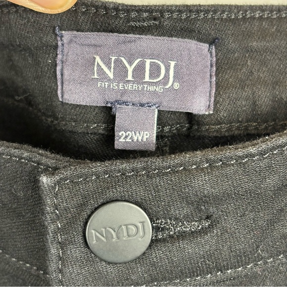 NWT NYDJ Barbara Bootcut Jeans 22WP Black Wash Denim Classic Stretch Slimming - Picture 7 of 11